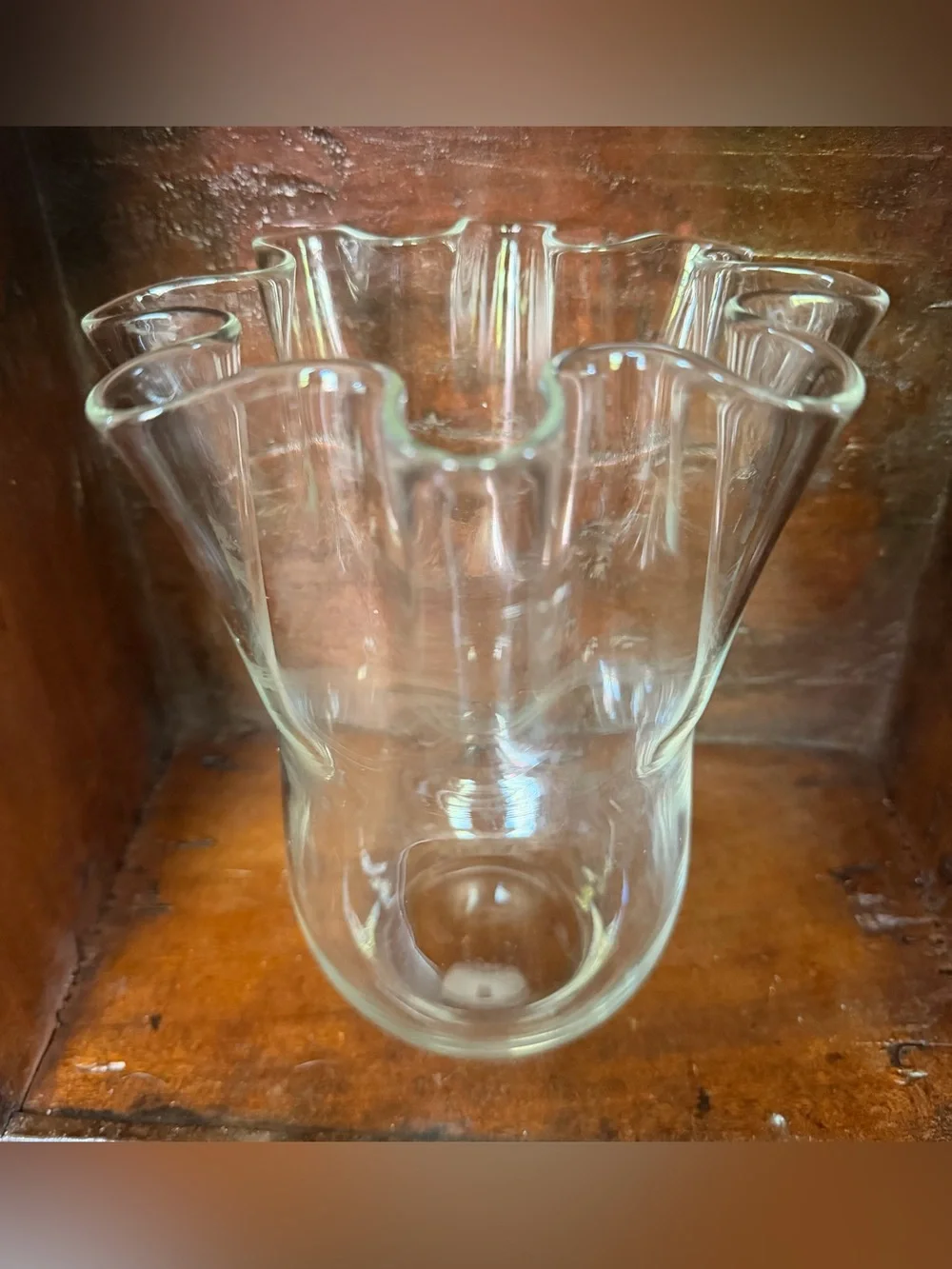 Clear Ruffle-Edge Glass Vase - Elegant Table Accent Vintage 8” tall